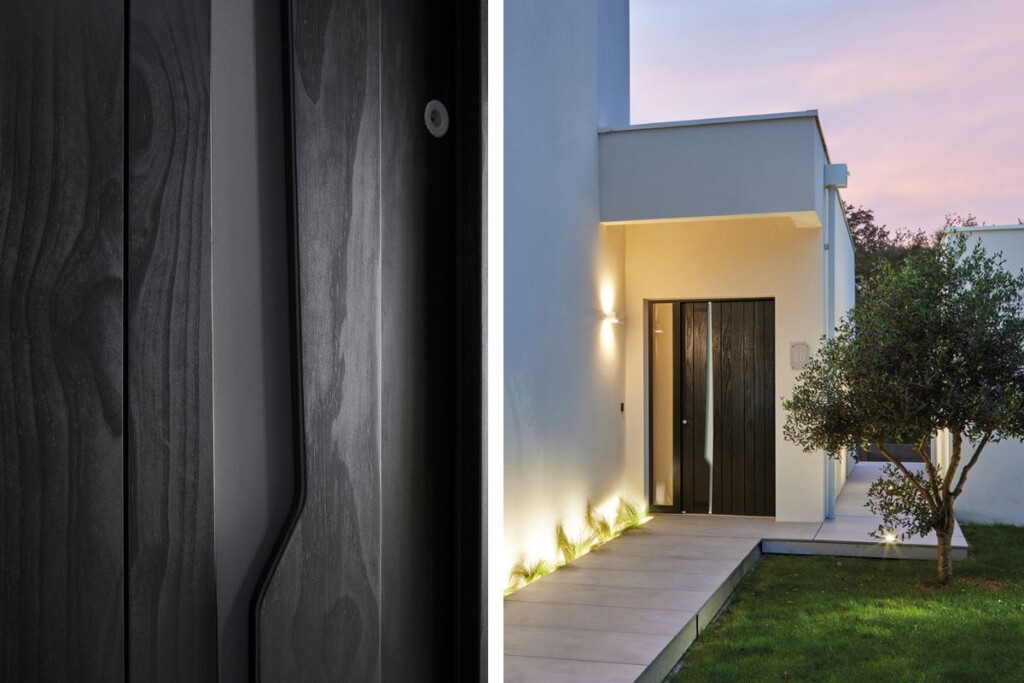 porte d'entrée constance en bois d'accoya finition noir eclipse sur une maison contemporanie