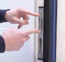 gache pivotante porte entrée